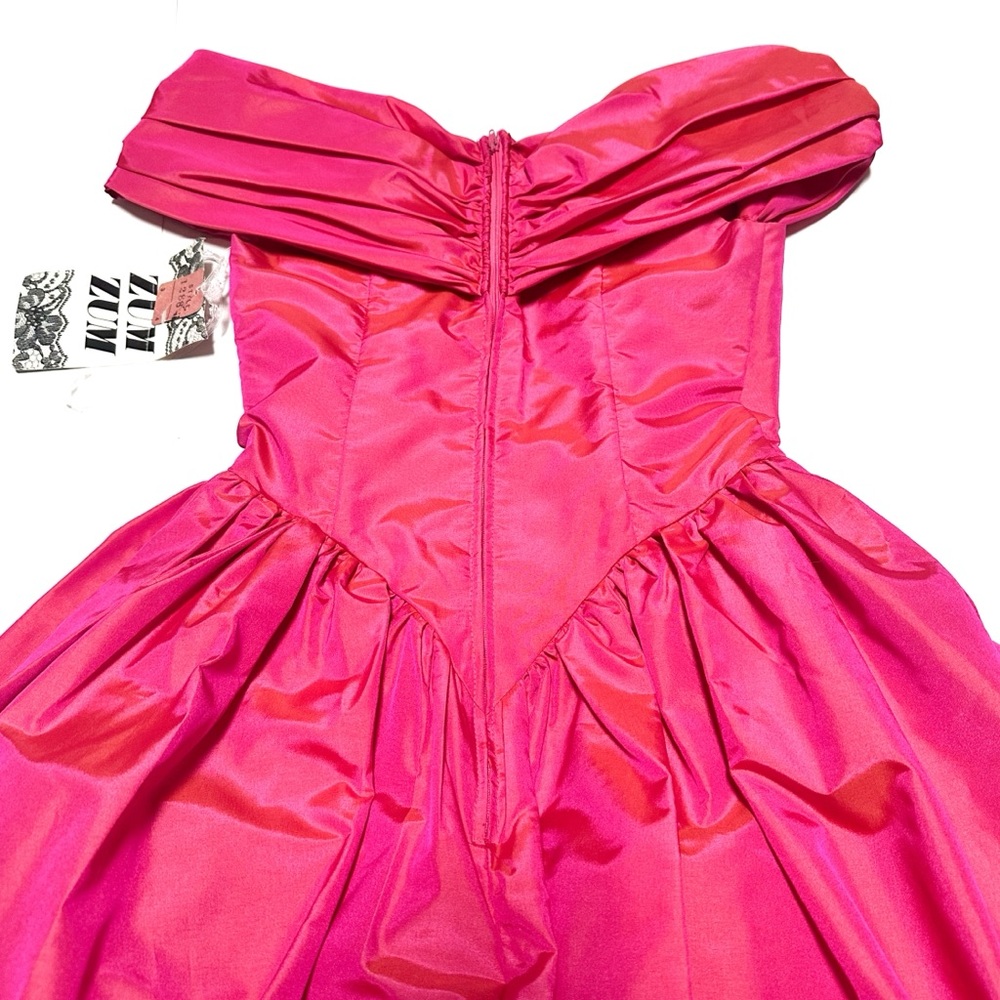 Deadstock Vintage 1980s Prom Dress Barbie Pink Colorshift Off-Shoulder Gown NWT - Picture 5 of 14